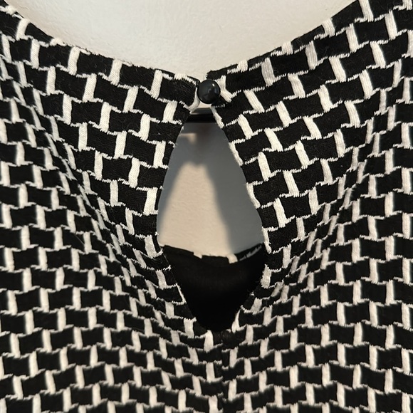 Fun black and white dress - Picture 5 of 5